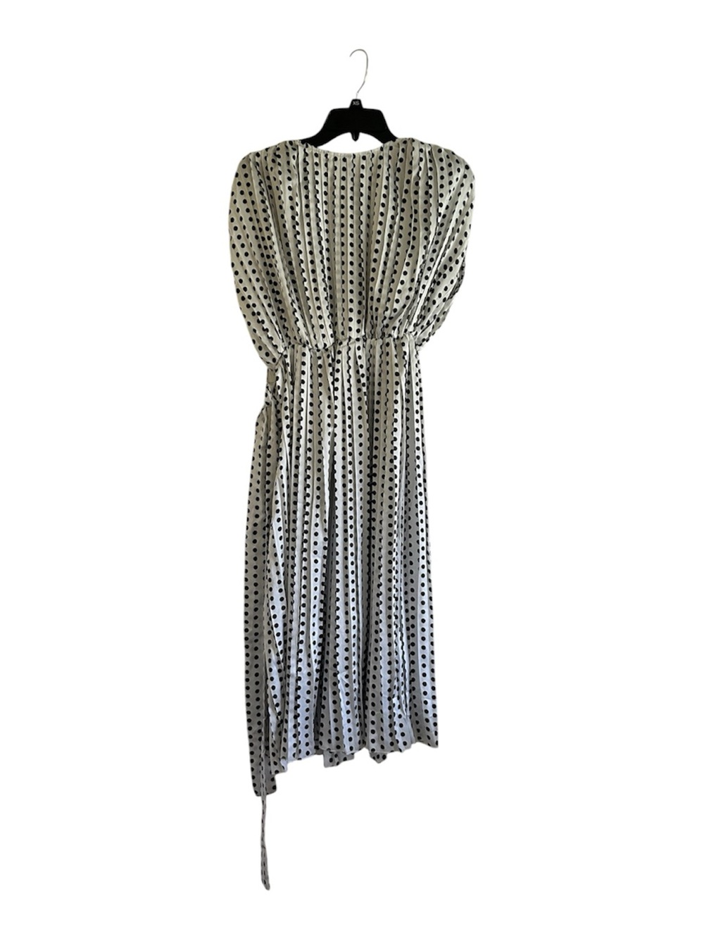 PrettyLittleThing Polka Dot Pleated Black and White Sleeveless Size 6 Midi Dress
